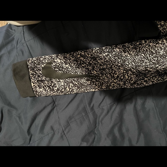 Nike tech hoodie - Picture 3 of 3